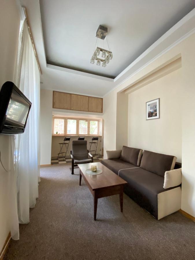 Family Apartment Lwów Zewnętrze zdjęcie